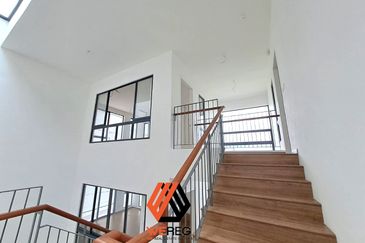 Lucent Residence @ twentyfive.7