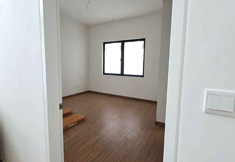 Lucent Residence @ twentyfive.7