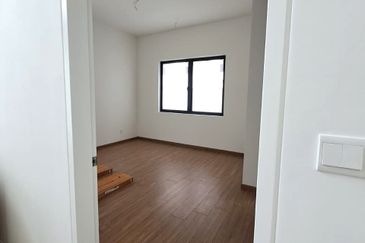 Lucent Residence @ twentyfive.7