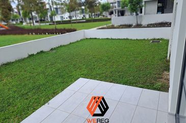 Lucent Residence @ twentyfive.7