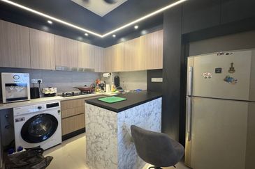 Gravit8 @ Klang South