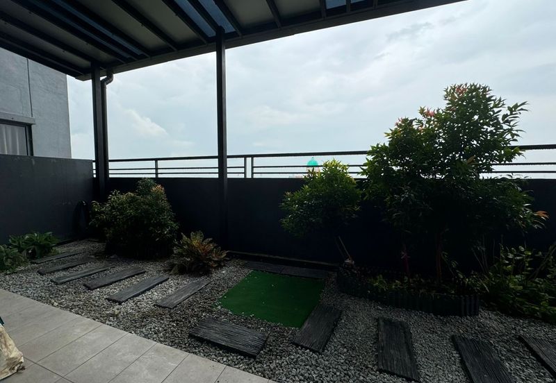 Gravit8 @ Klang South