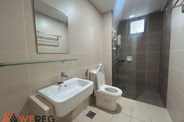 Adria Residence @ Gravit8