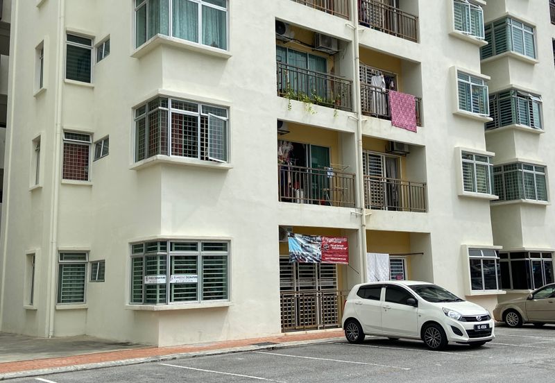 Residensi Warnasari 2