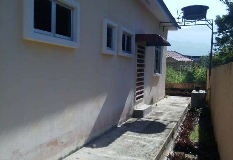Bungalow Taman Impian Jalan Stesen Kamunting Taiping Perak