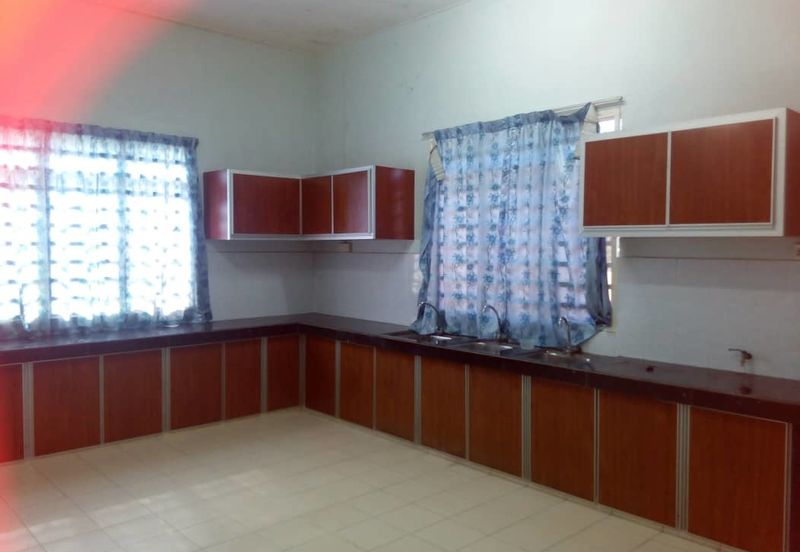 Bungalow Taman Impian Jalan Stesen Kamunting Taiping Perak