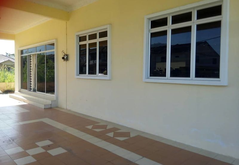 Bungalow Taman Impian Jalan Stesen Kamunting Taiping Perak