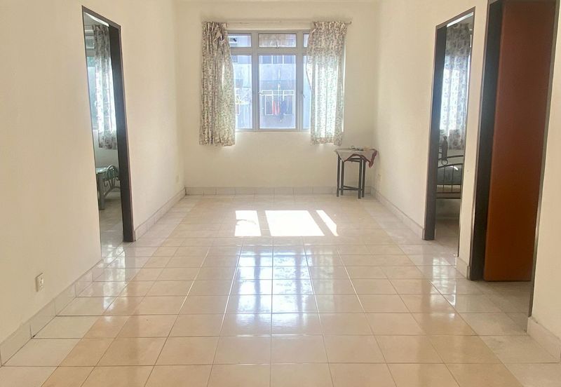 APARTMENT CAMELIA COURT (NILAI IMPIAN)