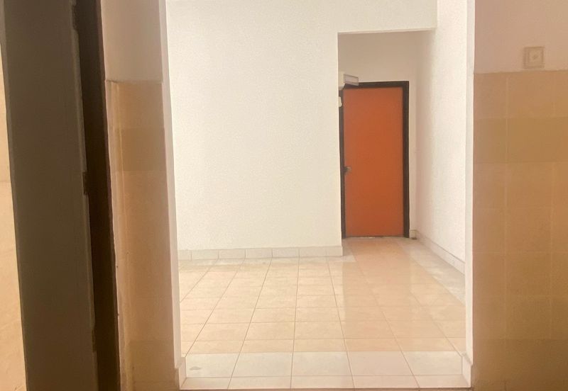 APARTMENT CAMELIA COURT (NILAI IMPIAN)