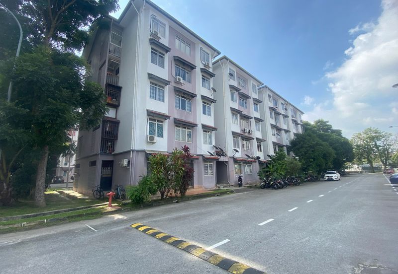 APARTMENT CAMELIA COURT (NILAI IMPIAN)