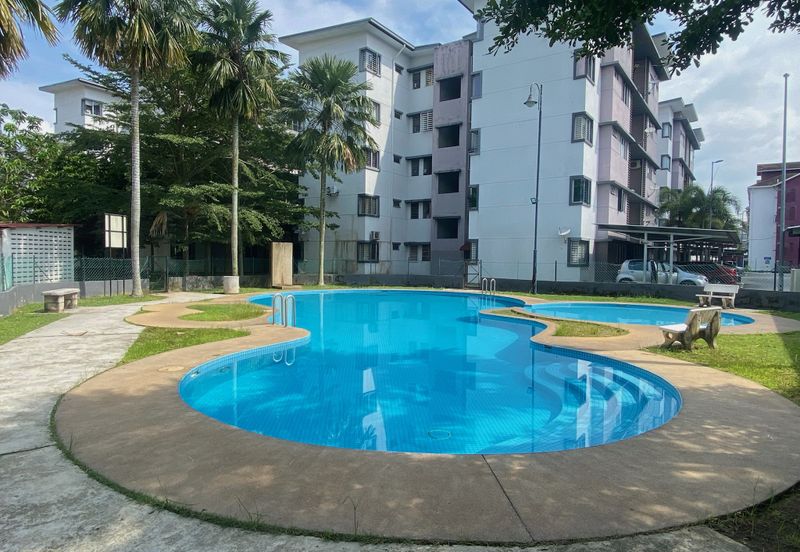 APARTMENT CAMELIA COURT (NILAI IMPIAN)