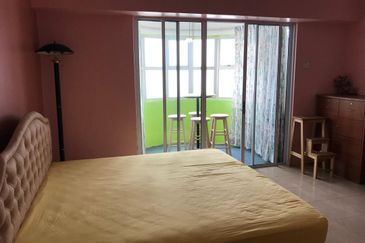 Golden Hills Resort (Amber Court)