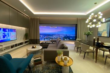 Setia Sky Seputeh 4 + 1 Rooms, 4 Cp, Private Lift