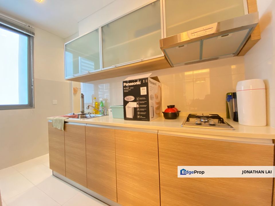 High Floor and Well Maintained, Kuala Lumpur, Damansara