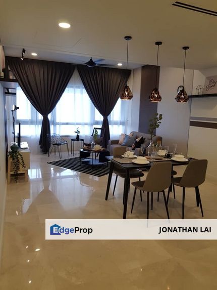 FULLY FURNISHED AND HIGH FLOOR. LAKE GARDEN AND KLCC VIEW, Kuala Lumpur, KL Sentral