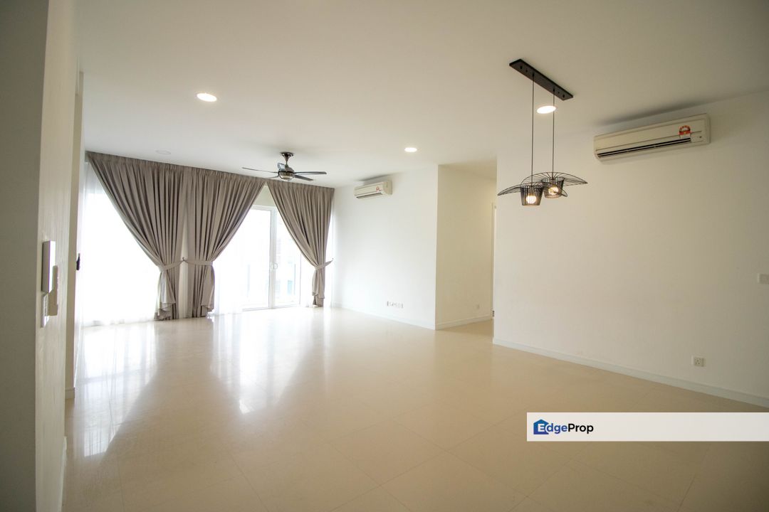 Partly Furnished and High Floor, Kuala Lumpur, Mont Kiara