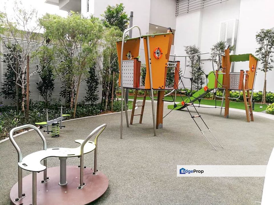 Fully Furnished and High Floor, Kuala Lumpur, Mont Kiara