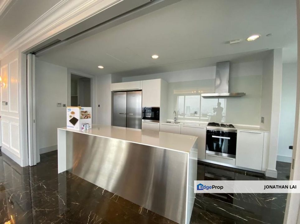 ST REGIS PENTHOUSE - LAKE GARDEN AND KLCC VIEW (HIGH FLOOR), Kuala Lumpur, KL City