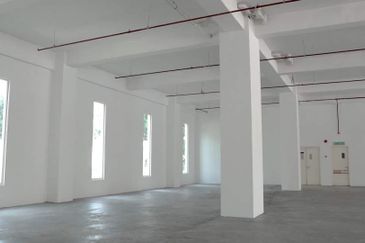 FREEHOLD Commercial Complex at Prime Location