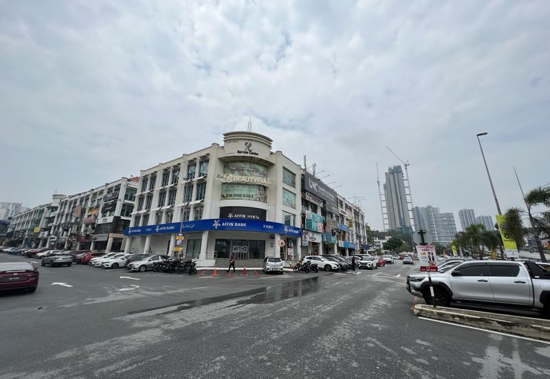 ROI ABOVE 4 % | FREEHOLD | CORNER | NEAR TO LRT | FRONTING MAIN ROAD
