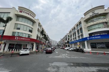ROI ABOVE 4 % | FREEHOLD | CORNER | NEAR TO LRT | FRONTING MAIN ROAD
