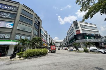 Pusat Perdagangan Seri Kembangan
