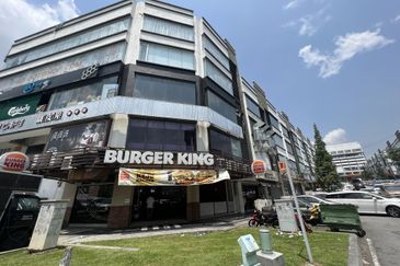 Pusat Perdagangan Seri Kembangan