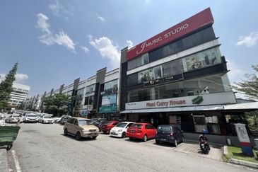 Pusat Perdagangan Seri Kembangan