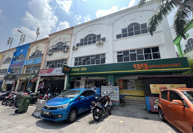 Pusat Perdagangan Seri Kembangan