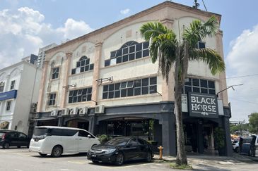 Pusat Perdagangan Seri Kembangan