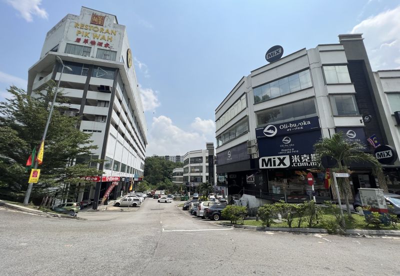 Pusat Perdagangan Seri Kembangan