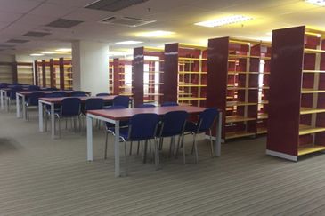 6 Sty Commercial Building in PJ For Sale