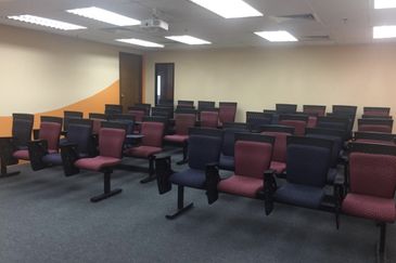 6 Sty Commercial Building in PJ For Sale