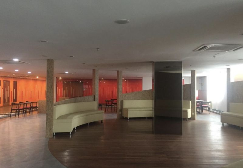 6 Sty Commercial Building in PJ For Sale