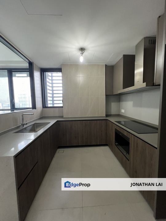 Partly Furnished and Facing KLCC, Kuala Lumpur, KLCC