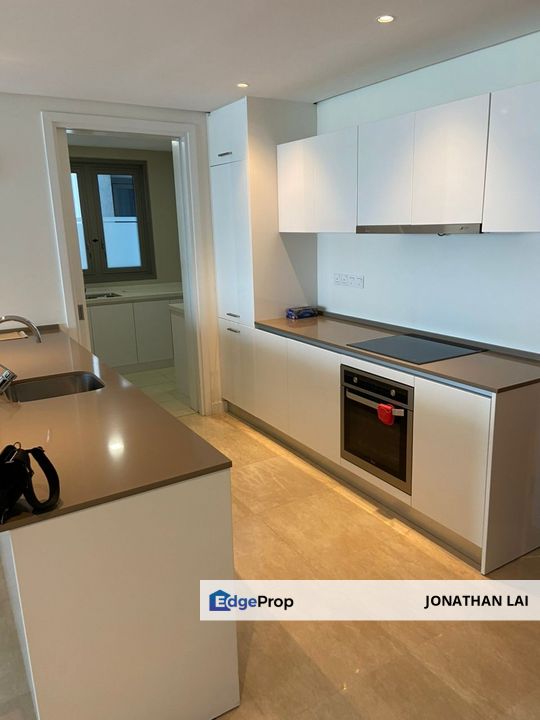Fully Furnished and High Floor , Kuala Lumpur, KL Sentral