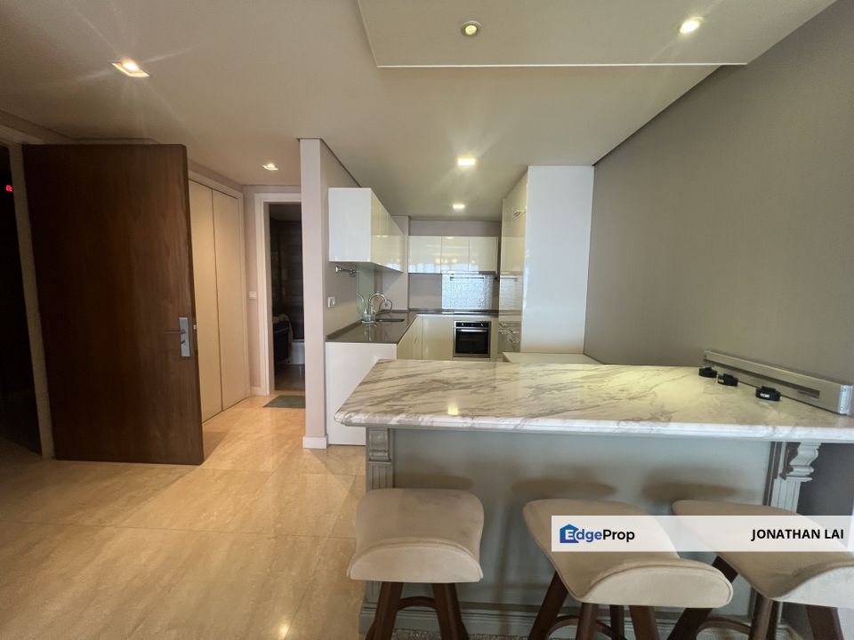 Fully Furnished and High Floor, Kuala Lumpur, KL Sentral