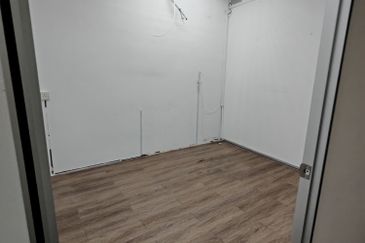 Season Square, Damansara Damai, Kepong - Budget Office or Storage Space for Rent