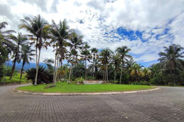 Diamond Creek,Tanjung Malim,Perak,Bungalow Land