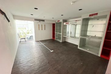 Section 19@Petaling Jaya,Selangor,3 Storey Office/Warehouse