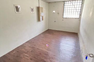 Section 19@Petaling Jaya,Selangor,3 Storey Office/Warehouse