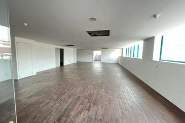 Section 19@Petaling Jaya,Selangor,3 Storey Office/Warehouse
