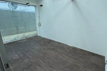 Section 19@Petaling Jaya,Selangor,3 Storey Office/Warehouse