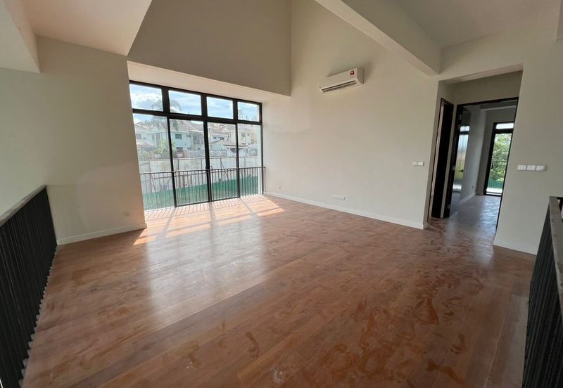 Alstonia Hilltop Bukit Raham Putra