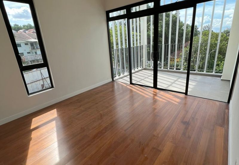 Alstonia Hilltop Bukit Raham Putra