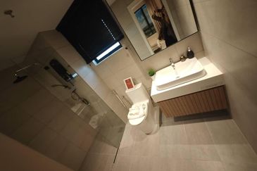 Alora Residences@Subang Jaya New Freehold Partly Furnished Condo