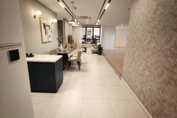 Alora Residences@Subang Jaya New Freehold Partly Furnished Condo