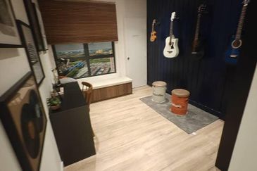 Alora Residences@Subang Jaya New Freehold Partly Furnished Condo