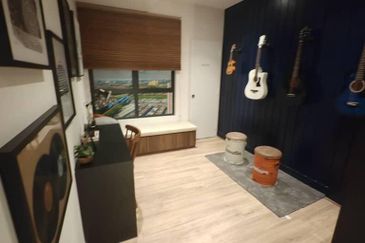 Alora Residences@Subang Jaya New Freehold Partly Furnished Condo