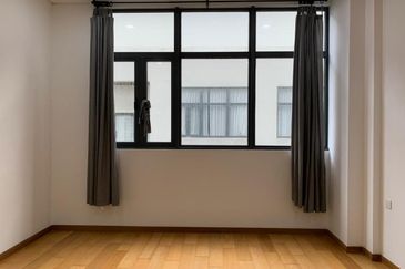 Plaza Arkadia@Desa ParkCity,Partly Furnished Unit